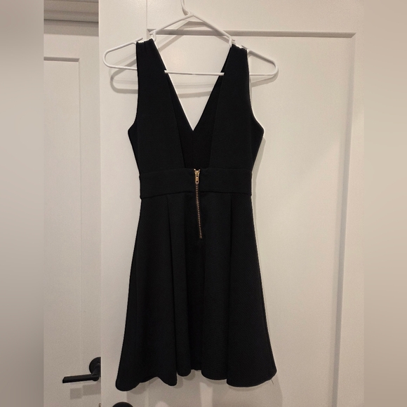 Haute Monde Black V-Neck Little Black Dress - Picture 2 of 3